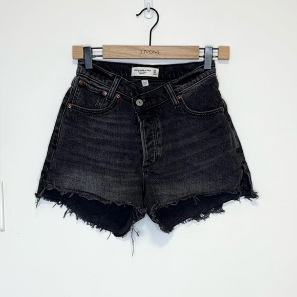 Abercrombie & Fitch the dad high rise shorts , sz 24 - Picture 1 of 7